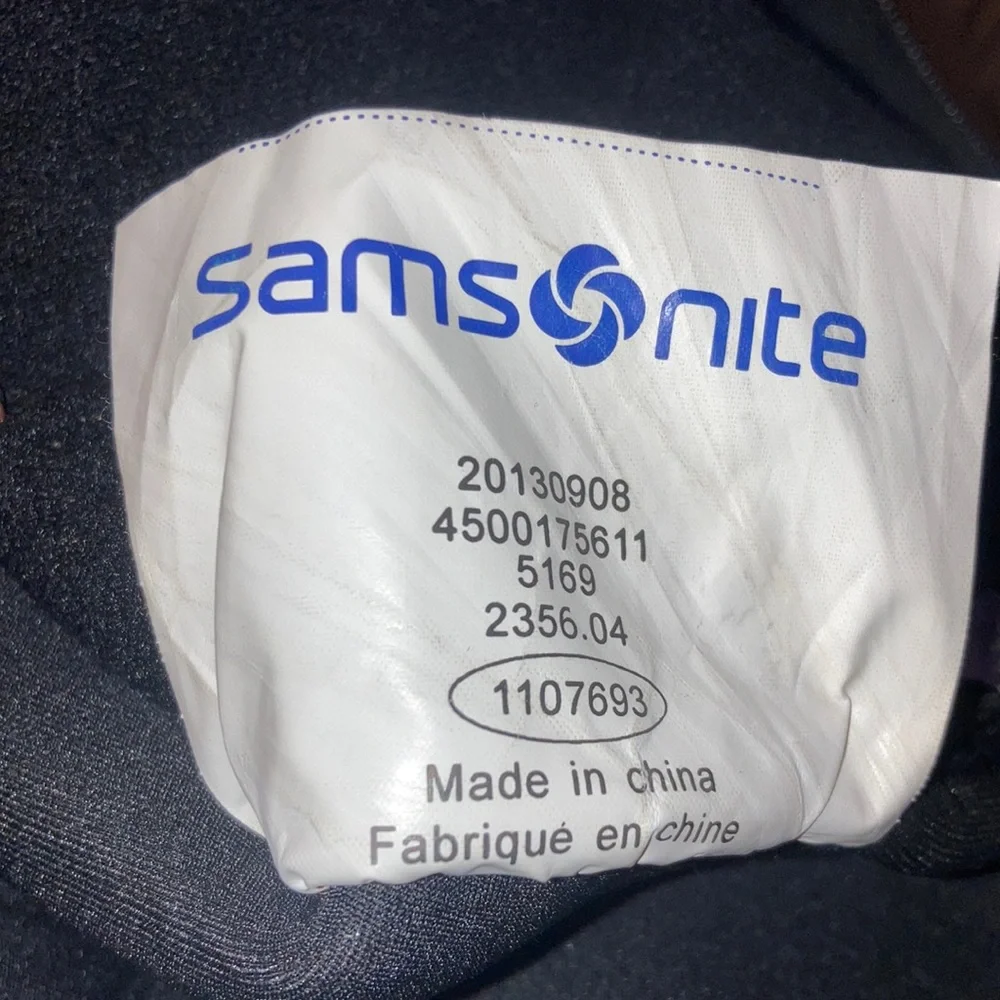 Samsonite 15